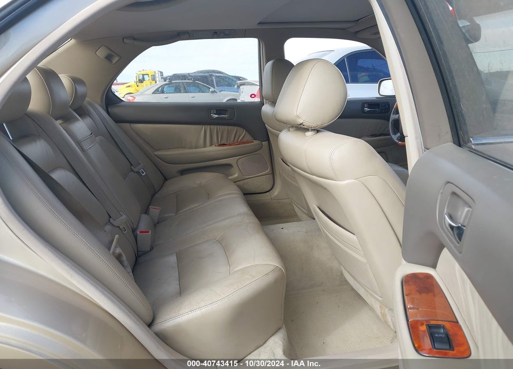 2000 LEXUS LS 400 VIN: JT8BH28F0Y0179348