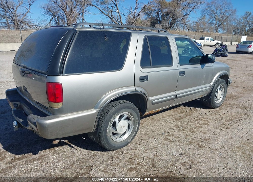 2001 CHEVROLET BLAZER LT VIN: 1GNDT13WX12110792
