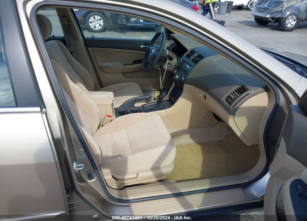 2004 HONDA ACCORD SDN LX VIN: JHMCM56334C008239
