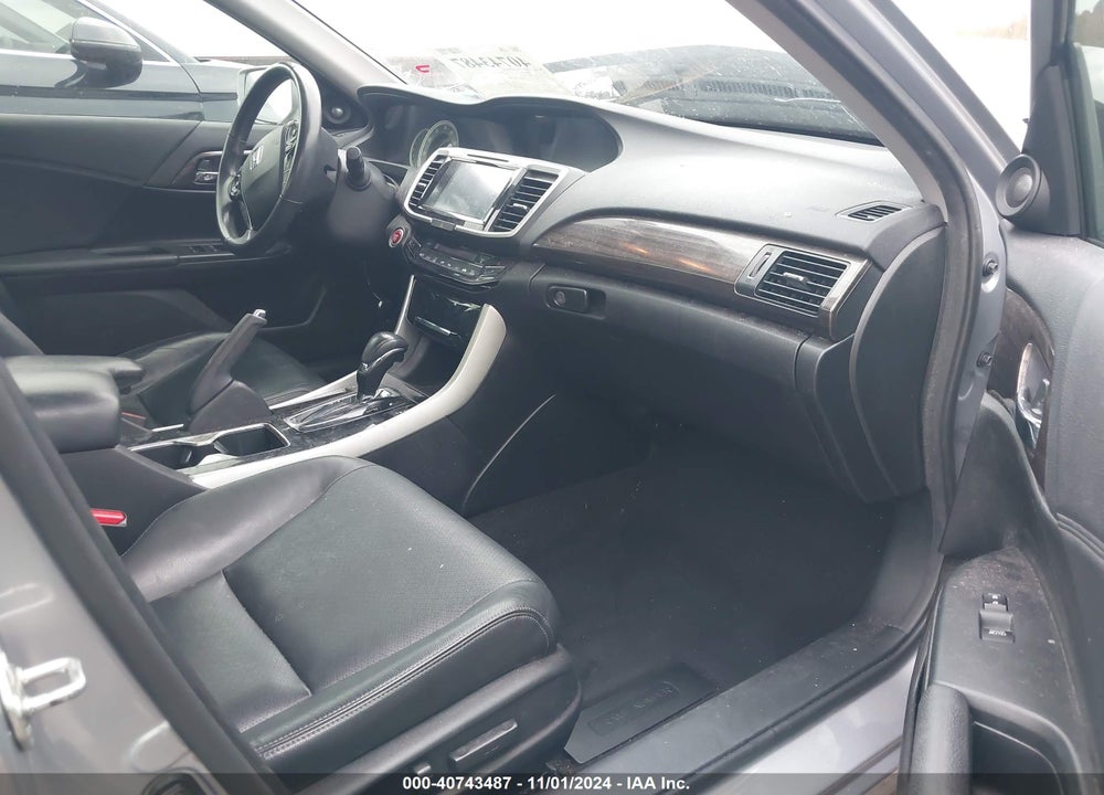 2017 HONDA ACCORD EX-L VIN: 1HGCR2F99HA179005