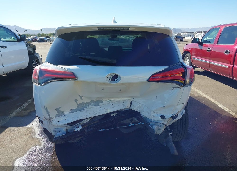 2018 TOYOTA RAV4 LE VIN: 2T3ZFREVXJW469026