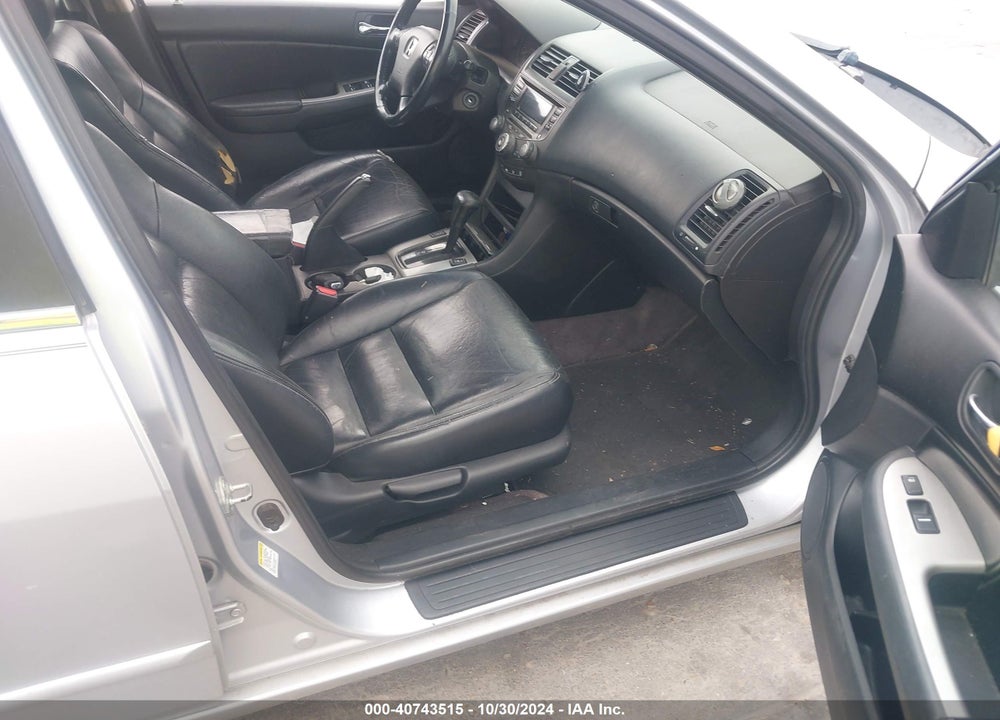 2005 HONDA ACCORD 2.4 EX VIN: 1HGCM56805A169689