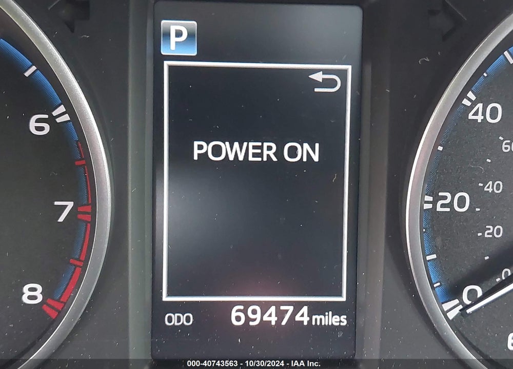 2018 VENTURE TOYOTA RAV4 AD/XLE VIN: JTMWFREV0JJ151420