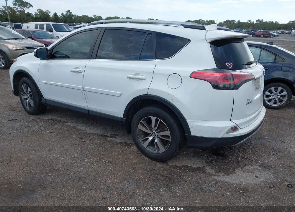 2018 VENTURE TOYOTA RAV4 AD/XLE VIN: JTMWFREV0JJ151420