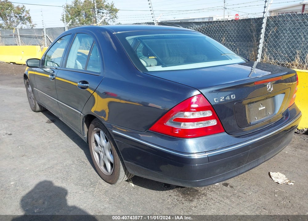 2003 MERCEDES-BENZ C 240 VIN: WDBRF61J23F437501