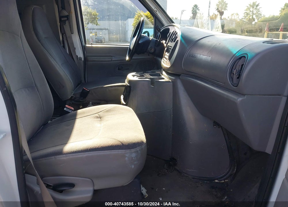 2000 FORD E-250 COMMERCIAL VIN: 1FTNE2423YHA36633
