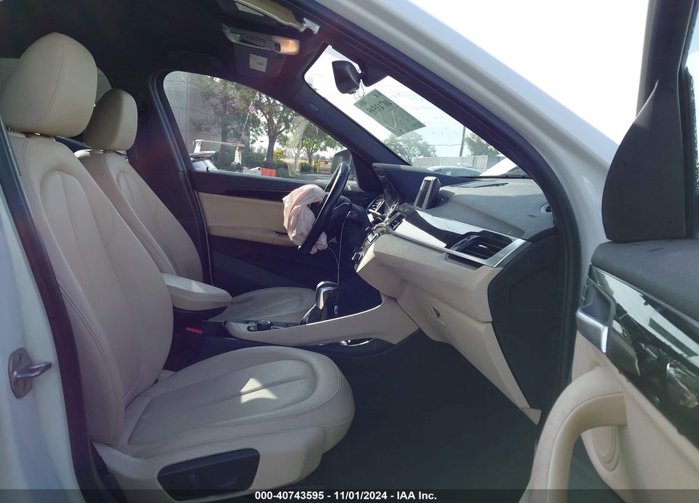 2017 BMW X1 XDRIVE28I VIN: WBXHT3C32H5F84164