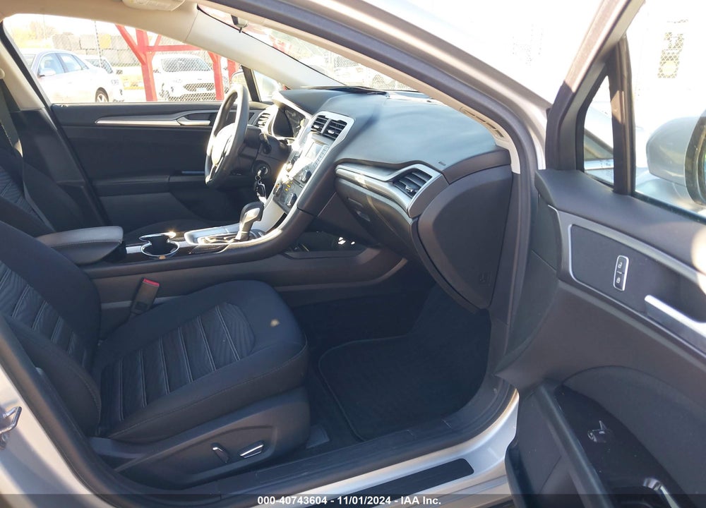2016 FORD FUSION SE VIN: 3FA6P0H7XGR299228