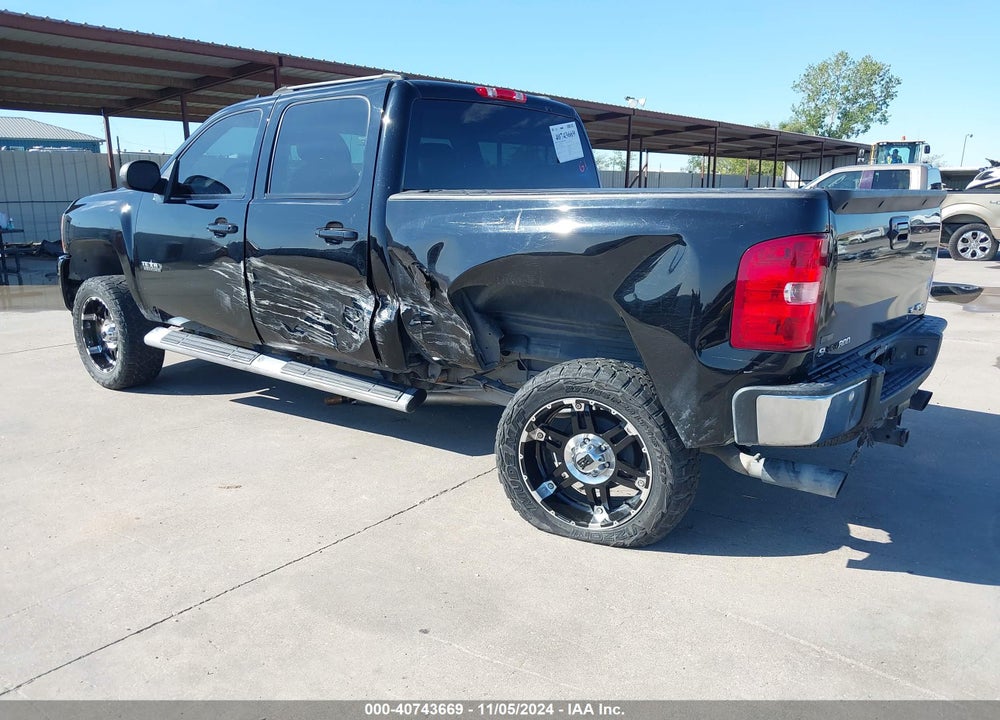 2011 CHEVROLET SILVERADO 1500 LTZ VIN: 3GCPKTE35BG296984