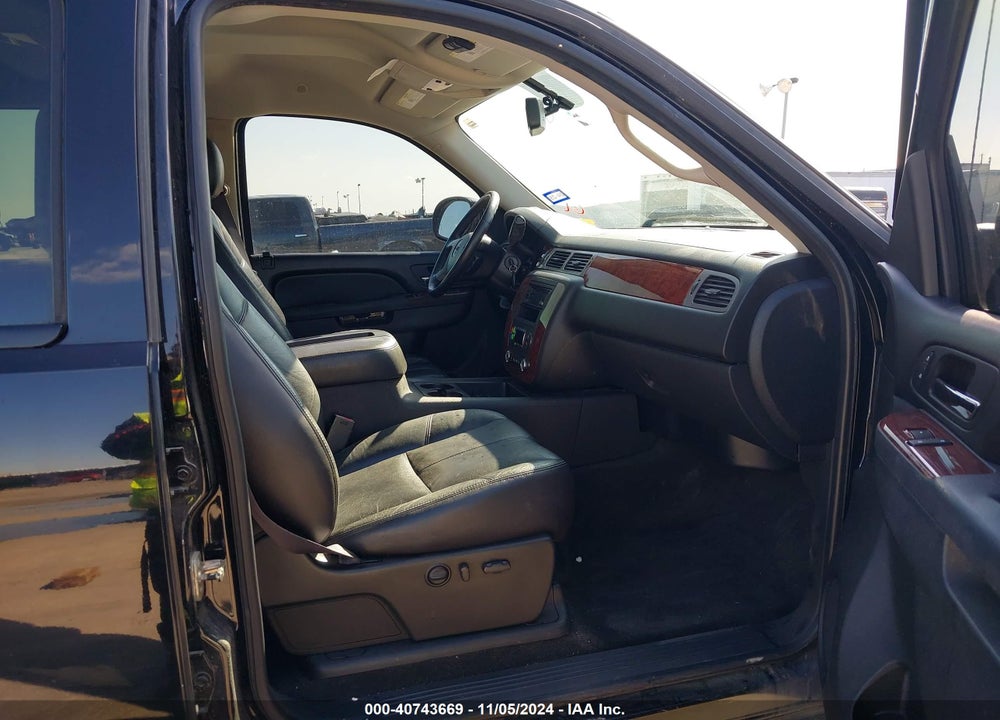 2011 CHEVROLET SILVERADO 1500 LTZ VIN: 3GCPKTE35BG296984