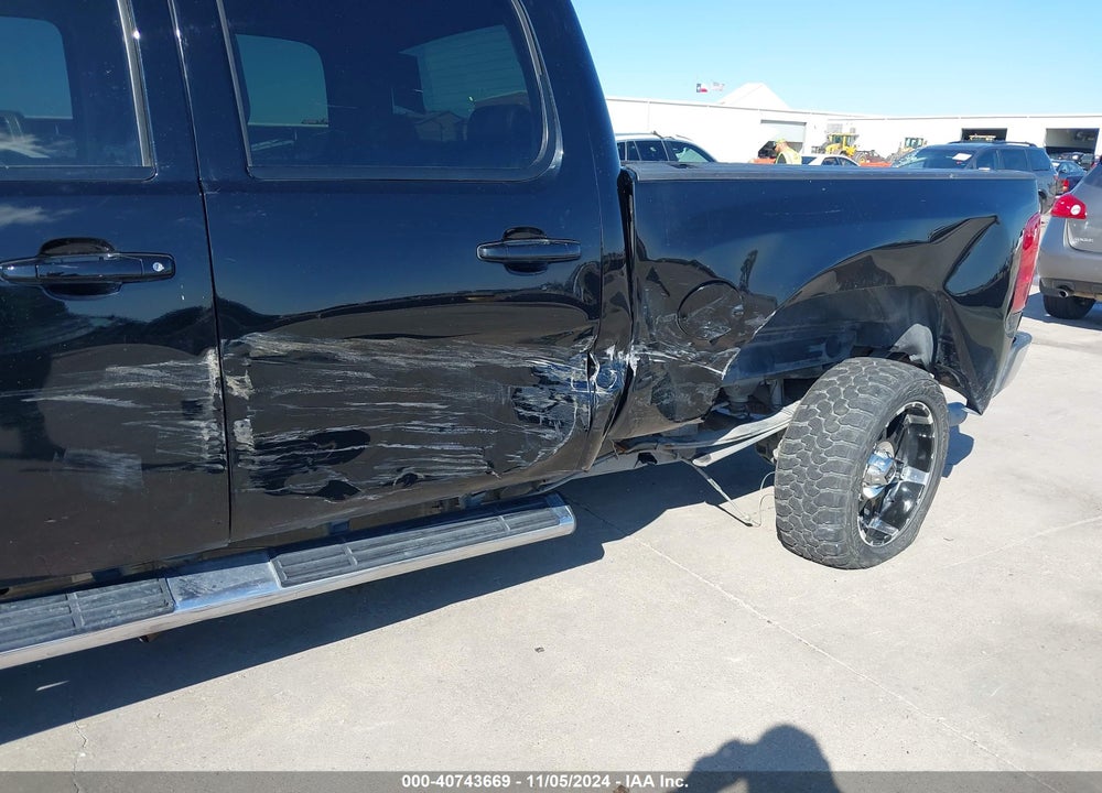 2011 CHEVROLET SILVERADO 1500 LTZ VIN: 3GCPKTE35BG296984