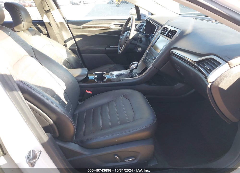 2016 FORD FUSION ENERGI SE LUXURY VIN: 3FA6P0PUXGR123089