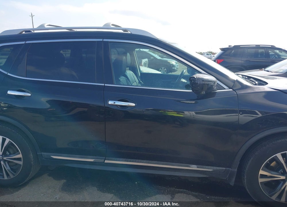 2017 NISSAN ROGUE SL VIN: 5N1AT2MT4HC873784