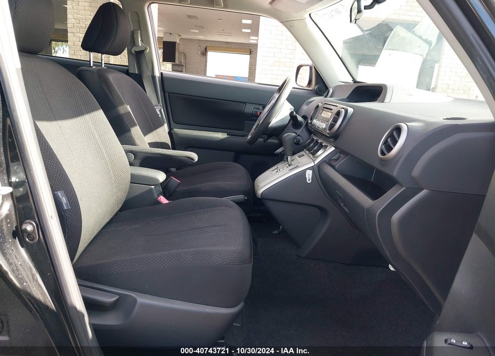 2009 SCION XB VIN: JTLKE50E591082256