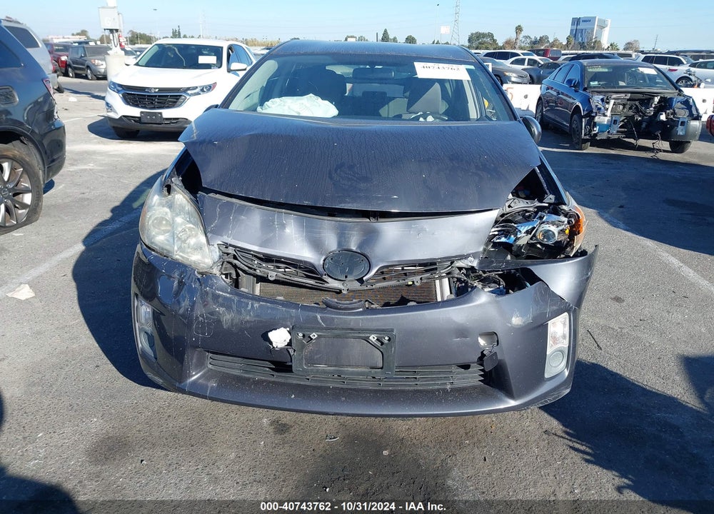 2011 TOYOTA PRIUS TWO VIN: JTDKN3DU5B1423081