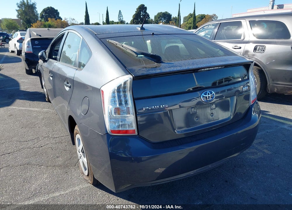 2011 TOYOTA PRIUS TWO VIN: JTDKN3DU5B1423081