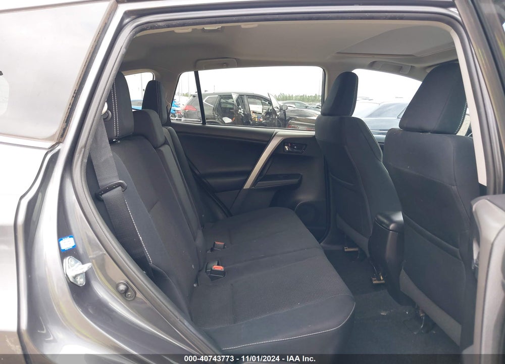 2016 TOYOTA RAV4 XLE VIN: 2T3WFREV8GW250481