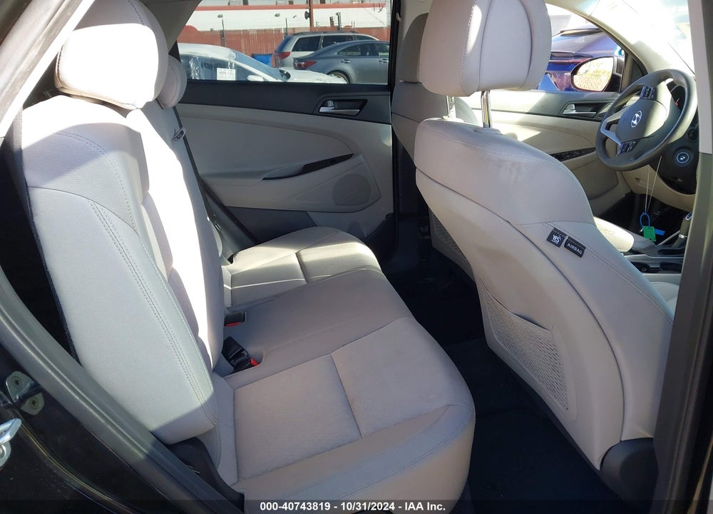 2017 HYUNDAI TUCSON SE VIN: KM8J23A45HU378333