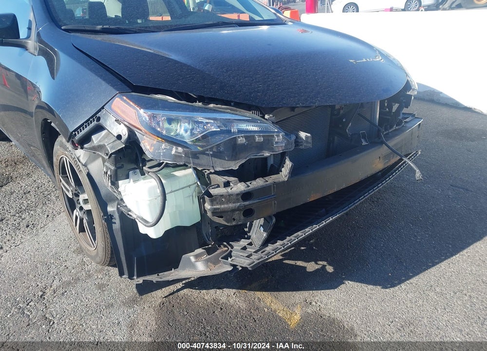 2018 TOYOTA COROLLA LE VIN: 2T1BURHE5JC985033