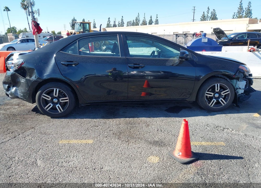 2018 TOYOTA COROLLA LE VIN: 2T1BURHE5JC985033