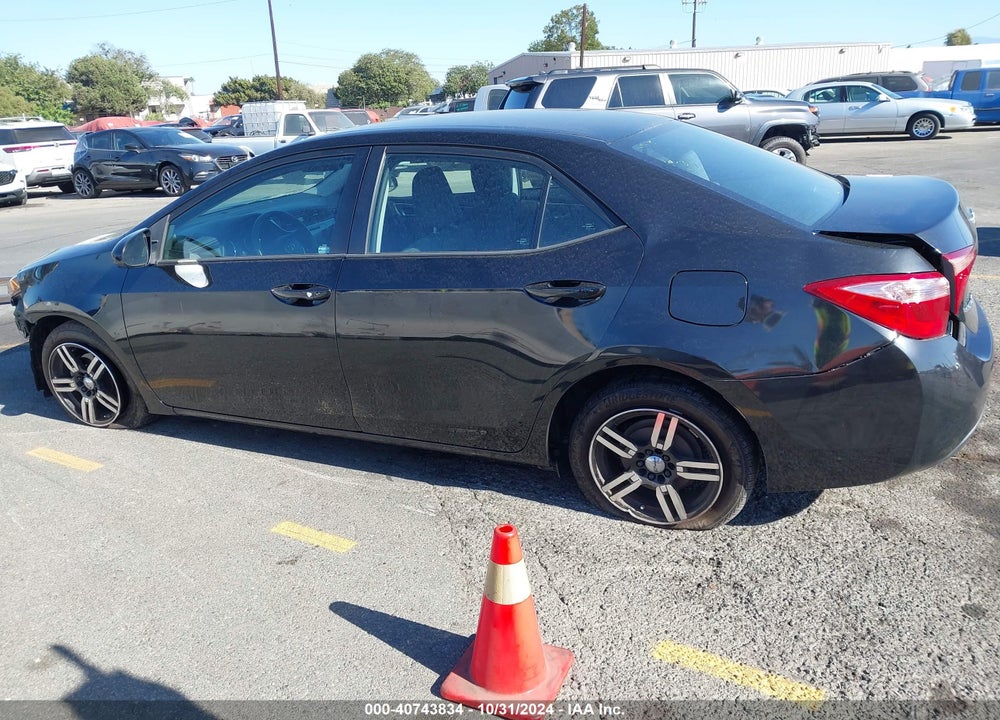 2018 TOYOTA COROLLA LE VIN: 2T1BURHE5JC985033