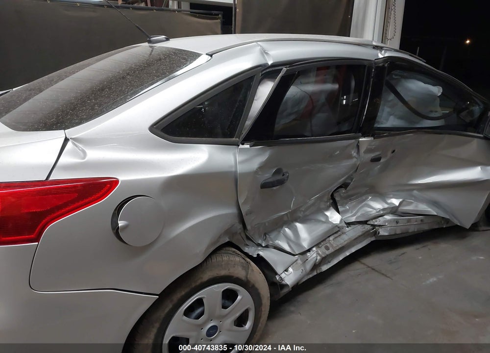 2017 FORD FOCUS S VIN: 1FADP3E25HL206262