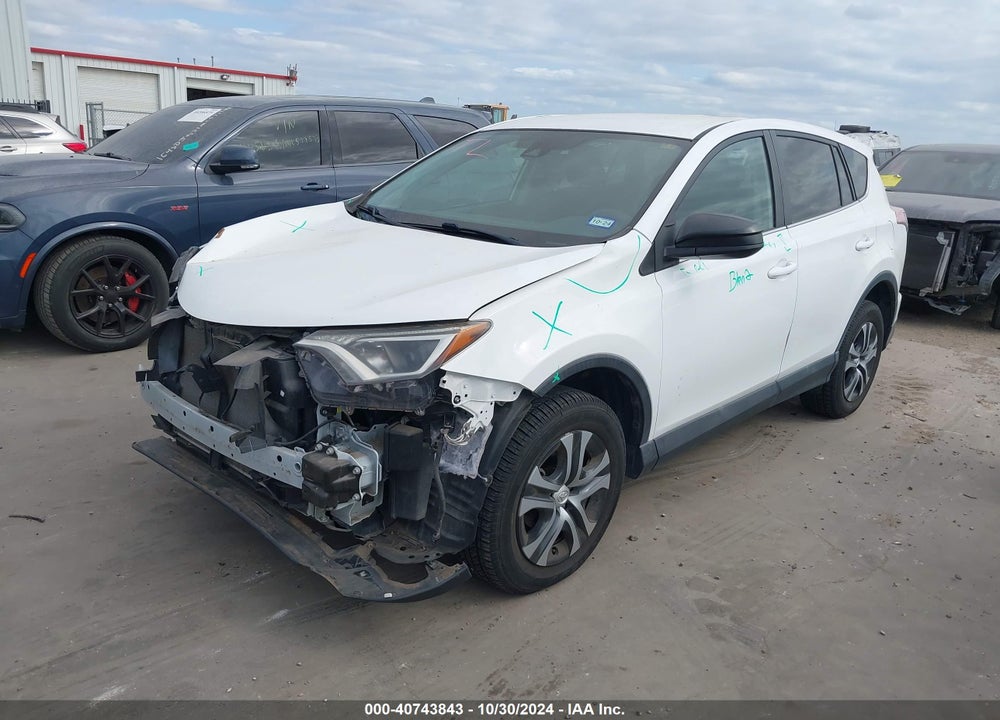 2018 TOYOTA RAV4 LE VIN: 2T3BFREV4JW777519