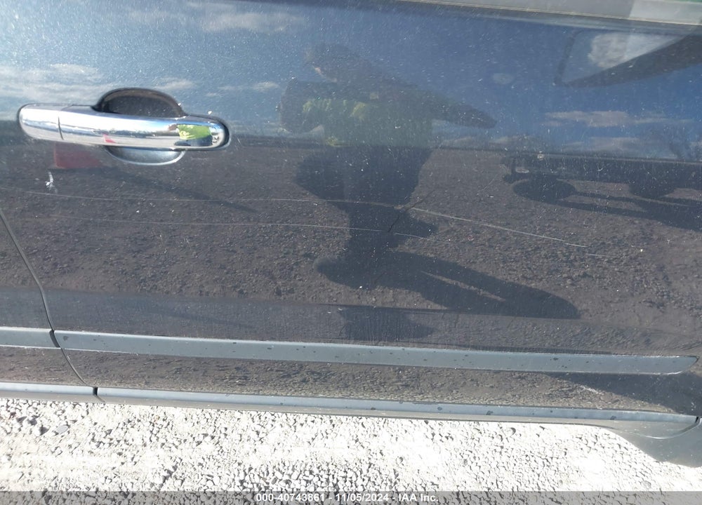 2011 GMC ACADIA SL VIN: 1GKKRNED3BJ308126