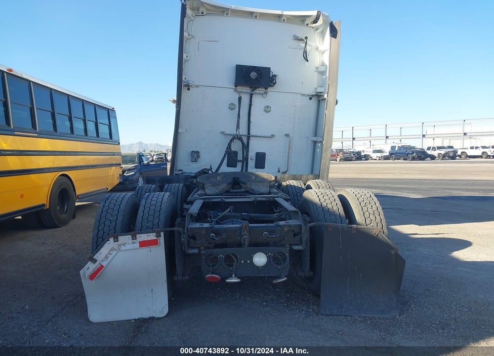 2016 KENWORTH T680 T680 VIN: 1XKYD49X6GJ498549