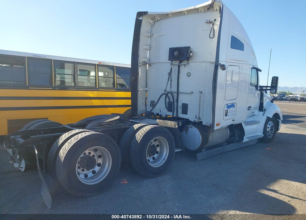 2016 KENWORTH T680 T680 VIN: 1XKYD49X6GJ498549