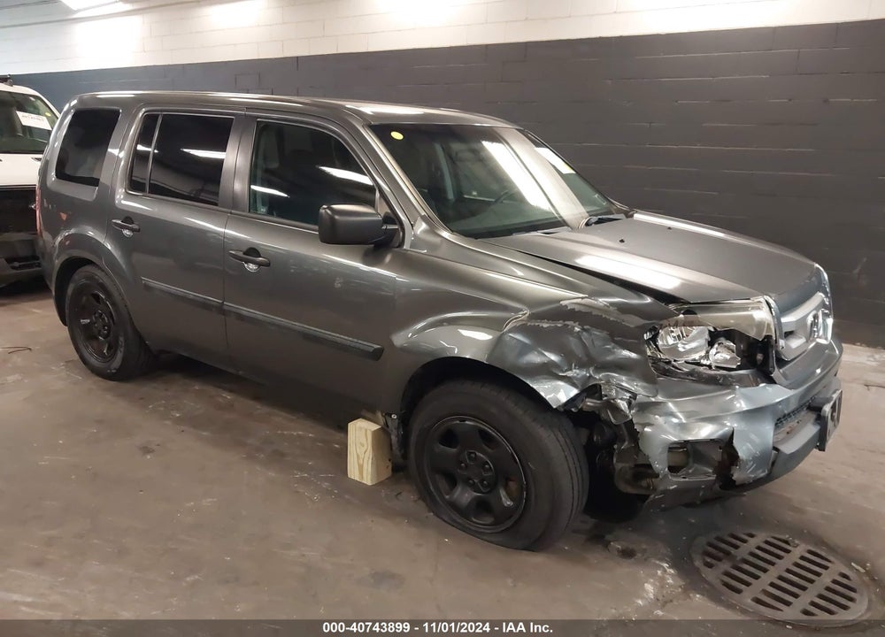 2011 HONDA PILOT LX VIN: 5FNYF4H20BB031462