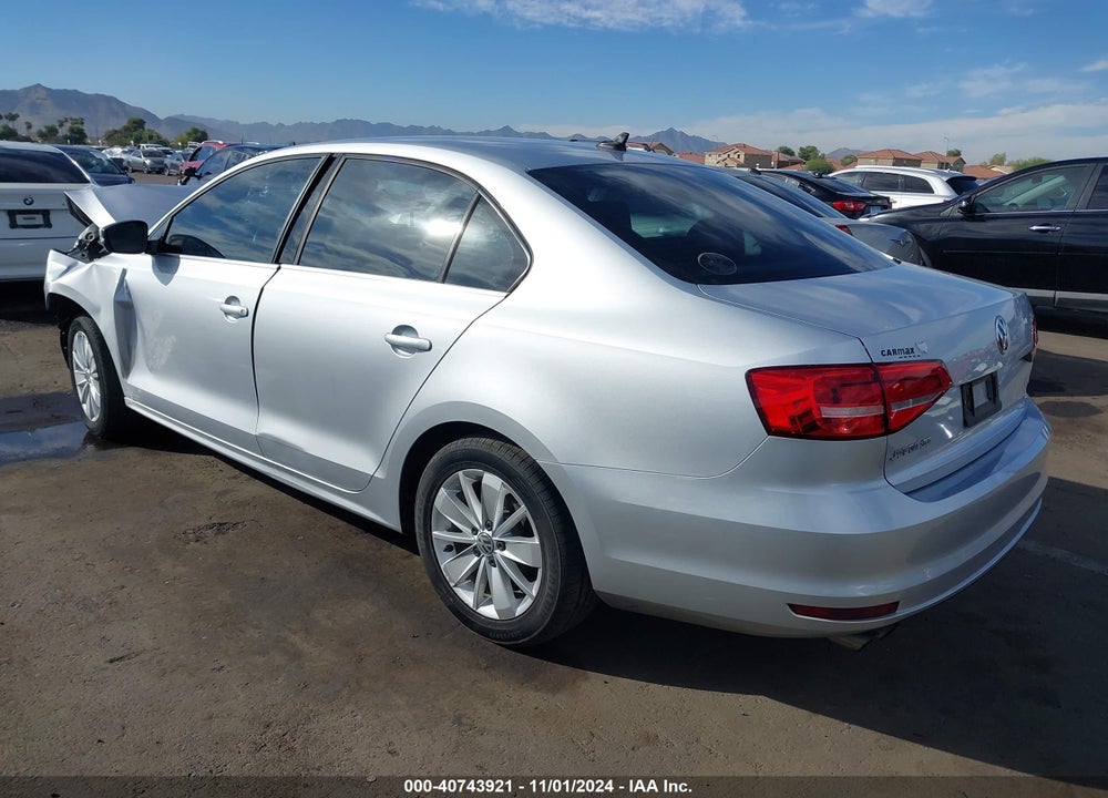 2015 VOLKSWAGEN JETTA 1.8T SE VIN: 3VWD07AJ7FM254227