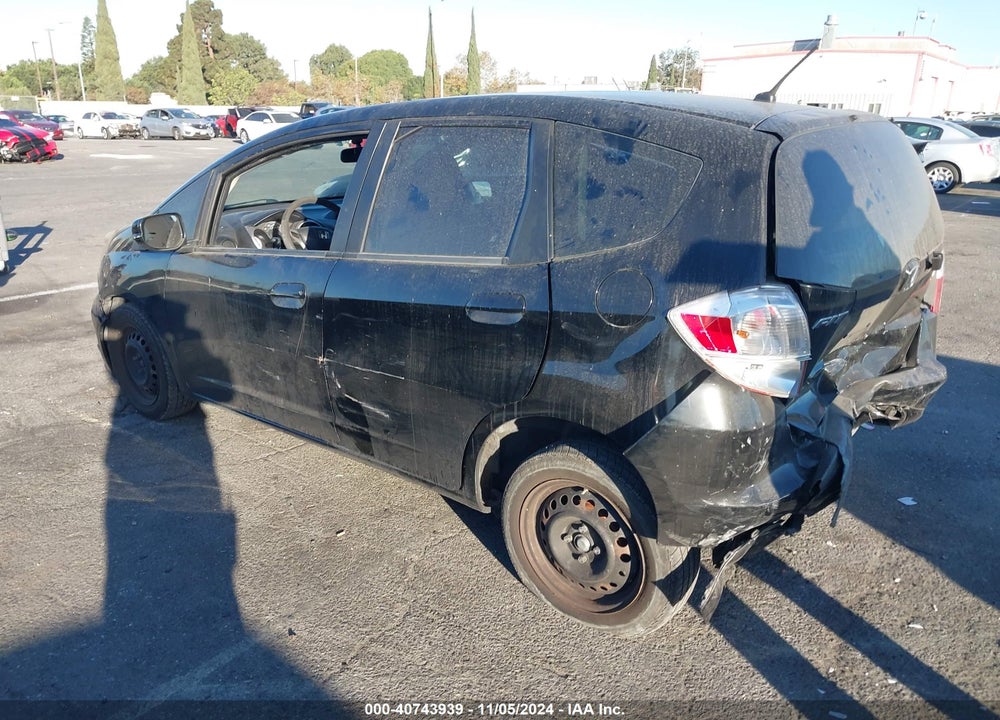 2012 HONDA FIT VIN: JHMGE8H31CC030929