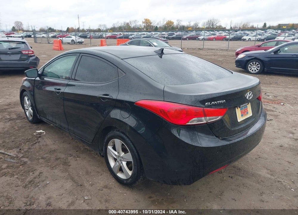 2013 HYUNDAI ELANTRA GLS VIN: 5NPDH4AE8DH372805