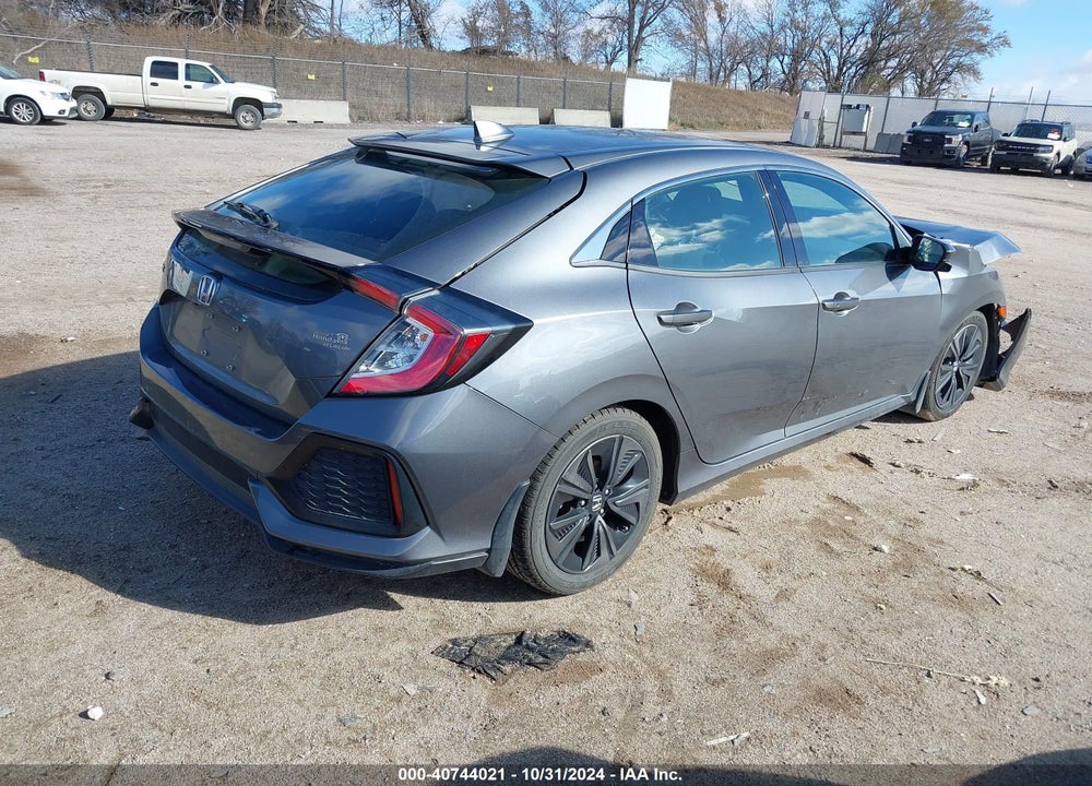 2018 HONDA CIVIC VIN: SHHFK7H53JU240206