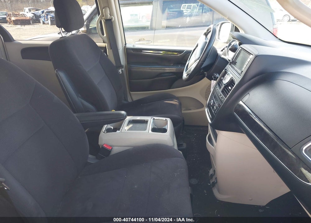 2011 CHRYSLER TOWN & COUNTRY TOURING VIN: 2A4RR5DG1BR675215