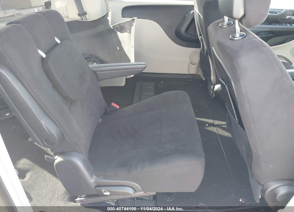 2011 CHRYSLER TOWN & COUNTRY TOURING VIN: 2A4RR5DG1BR675215