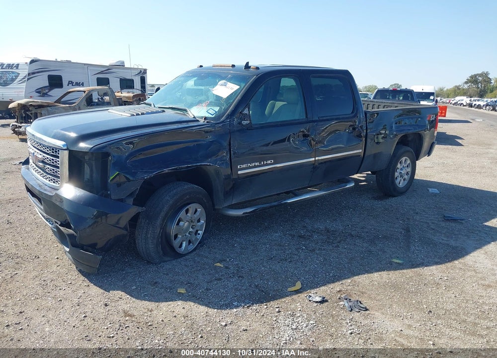 2012 GMC SIERRA 3500HD DENALI VIN: 1GT426E83CF105565