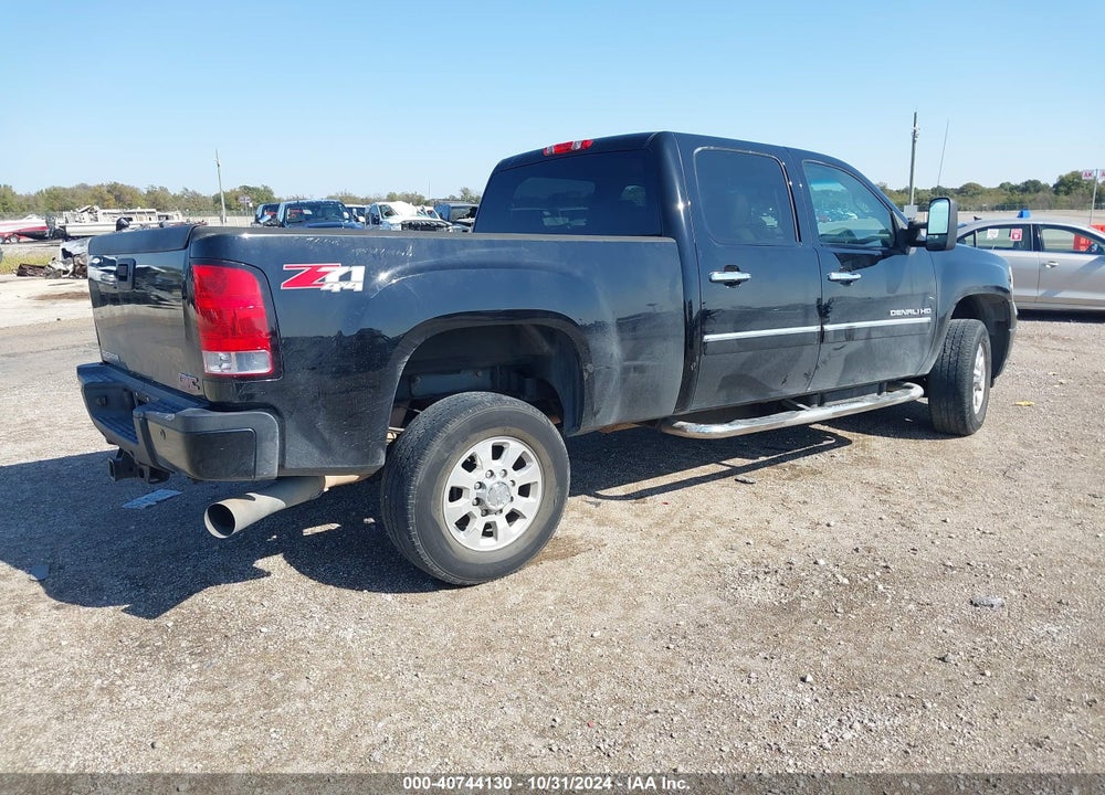 2012 GMC SIERRA 3500HD DENALI VIN: 1GT426E83CF105565