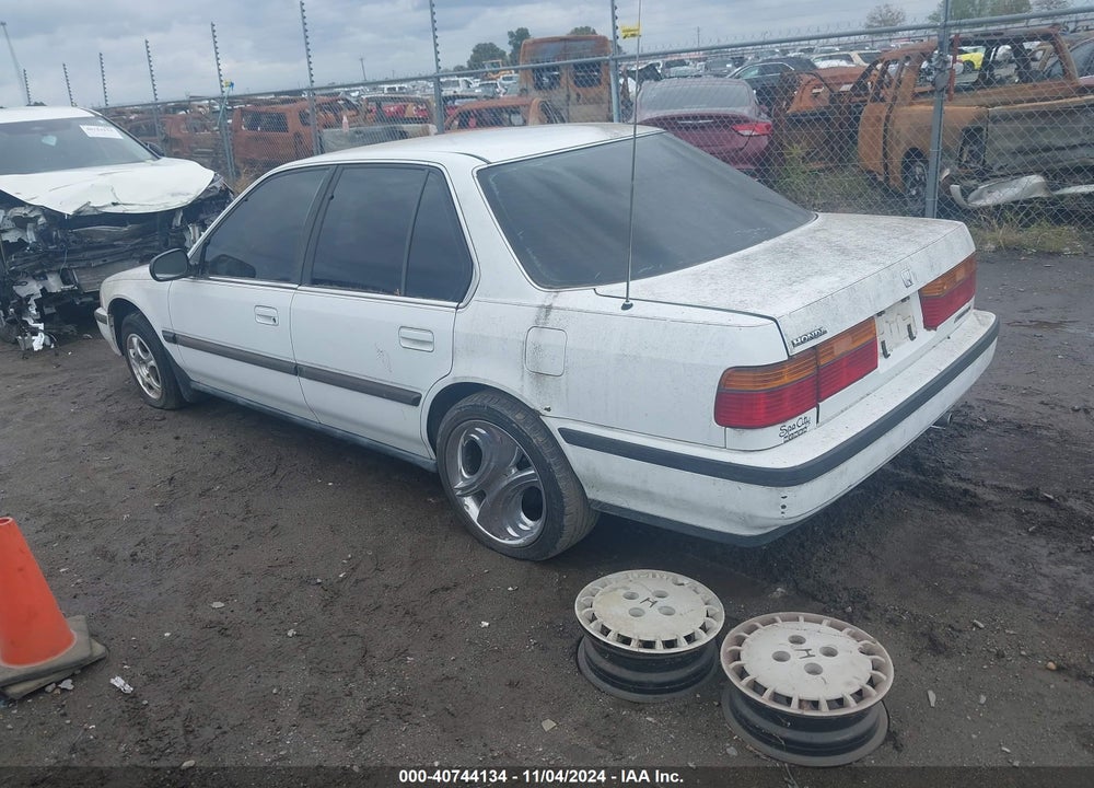 1990 HONDA ACCORD LX/EX VIN: JHMCB7656LC119000