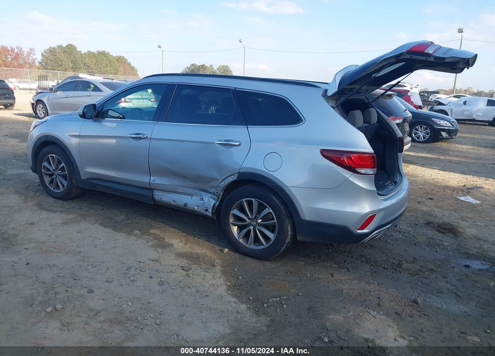 2017 HYUNDAI SANTA FE SE VIN: KM8SMDHF1HU227923