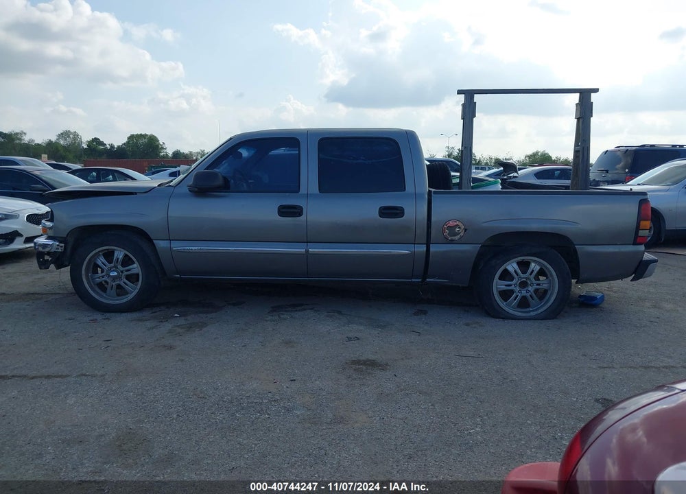 2007 GMC SIERRA 1500 CLASSIC SL VIN: 2GTEC13V671109832