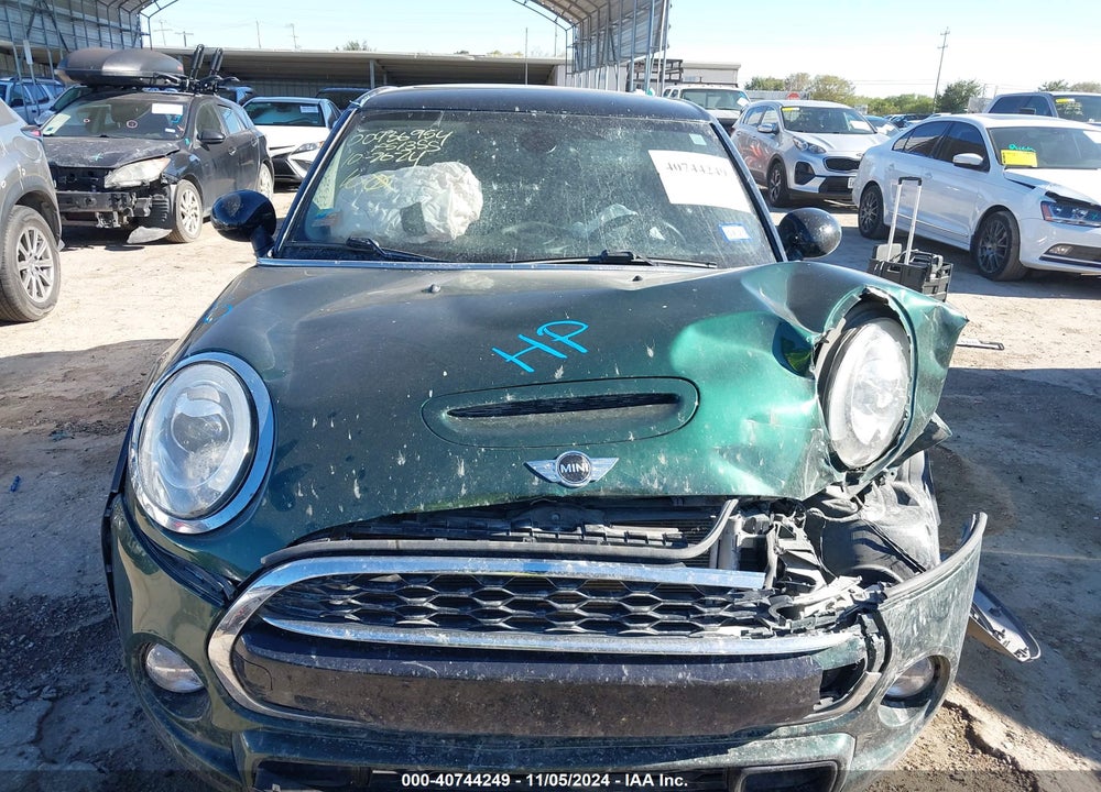 2018 MINI COOPER VIN: WMWXU3C54J2F51355
