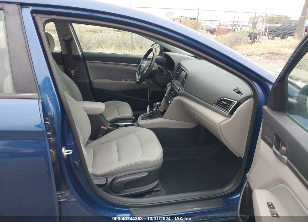 2017 HYUNDAI ELANTRA SE/VALUE/LIMITED VIN: 5NPD84LF1HH068842