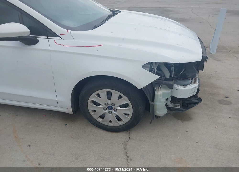 2019 FORD FUSION S VIN: 3FA6P0G79KR170097