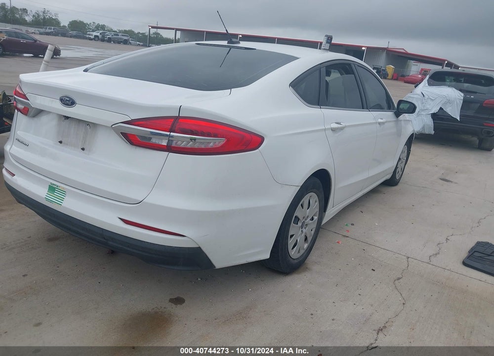 2019 FORD FUSION S VIN: 3FA6P0G79KR170097