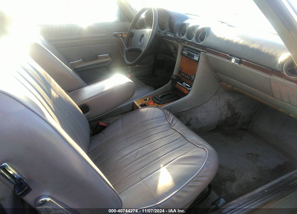 1984 MERCEDES-BENZ 380 SL VIN: WDBBA45A2EA008101