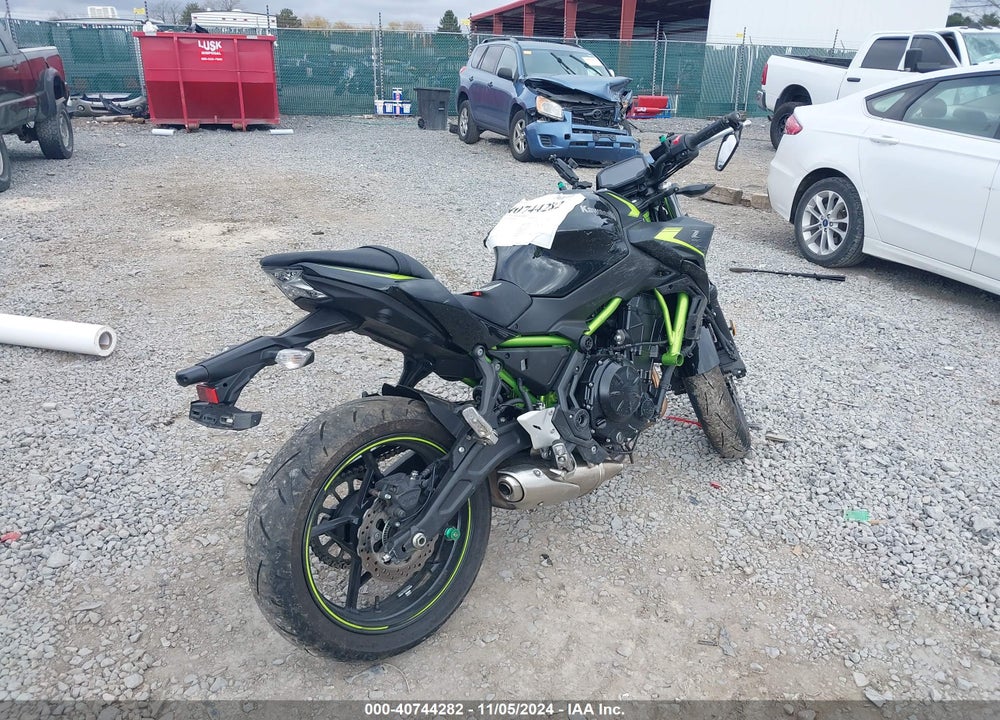 2022 KAWASAKI ER650 L VIN: ML5EREL15NDA76548