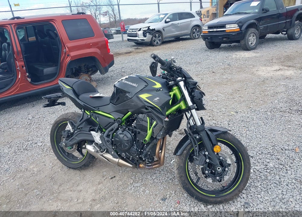 2022 KAWASAKI ER650 L VIN: ML5EREL15NDA76548