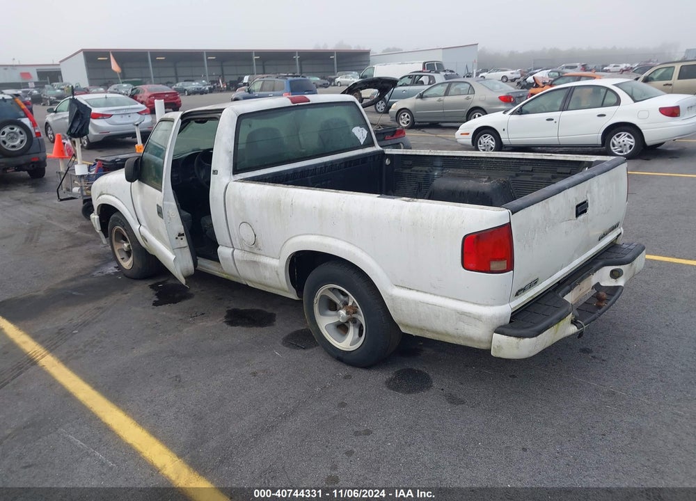 1998 CHEVROLET S-10 LS FLEETSIDE VIN: 1GCCS1443W8106284